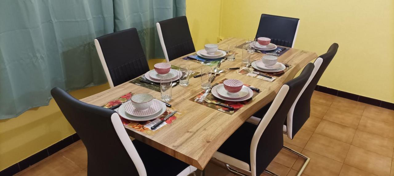Villa Ou Appartement A Saint-Andre Reunion Buitenkant foto